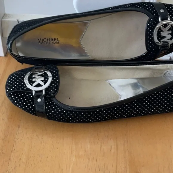 Michael Kors Black Polka Dot Women's Flats - Picture 5 of 7